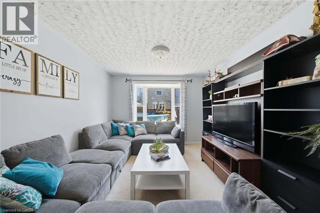 15 Finch Place, Hamilton, Ontario  L9A 5C2 - Photo 9 - 40817071