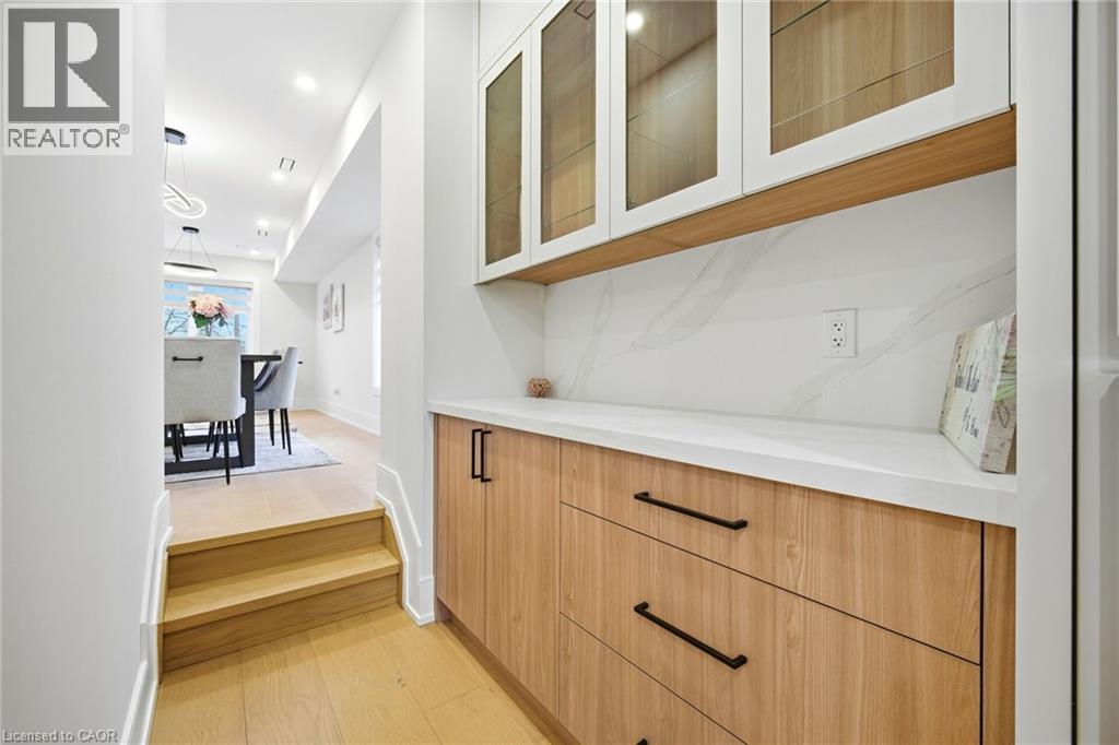 1228 Alexandra Avenue, Mississauga, Ontario  L5E 2A5 - Photo 9 - 40817048