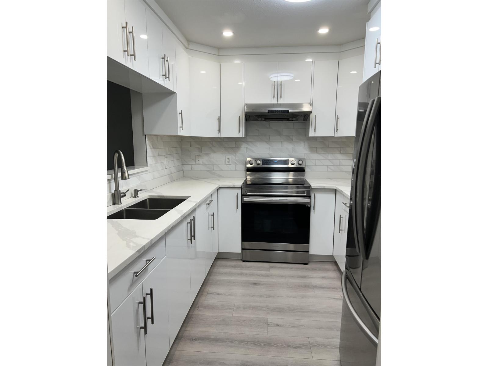 7662 125 Street, Surrey, British Columbia  V3W 7W4 - Photo 7 - R3106271