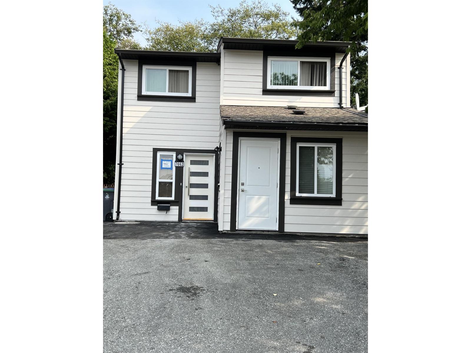 7662 125 Street, Surrey, British Columbia  V3W 7W4 - Photo 2 - R3106271