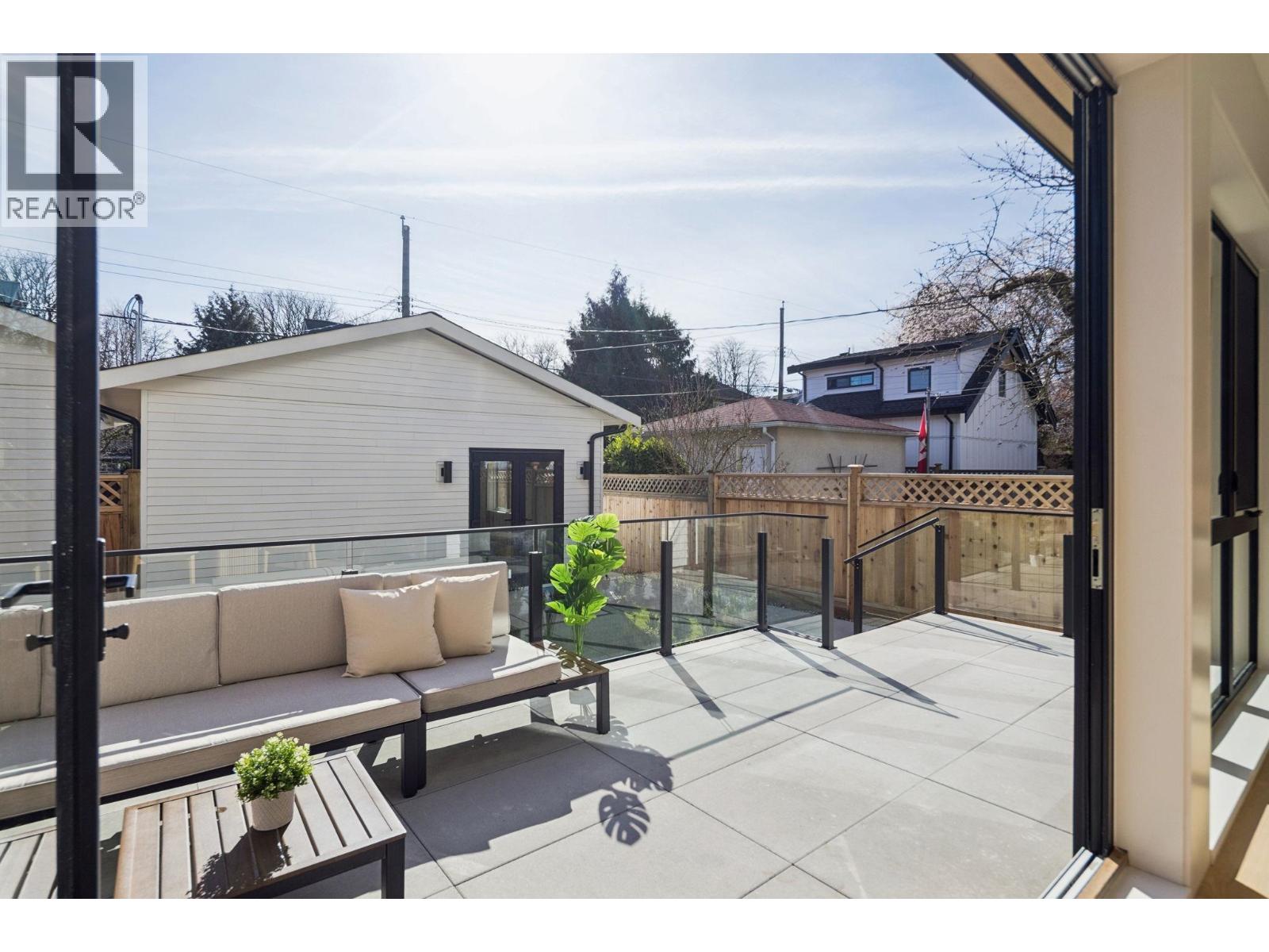 2 3036 W 13th Avenue, Vancouver, British Columbia  V6K 2V2 - Photo 14 - R3096339