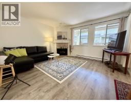 10 815 TOBRUCK AVENUE, North Vancouver, British Columbia