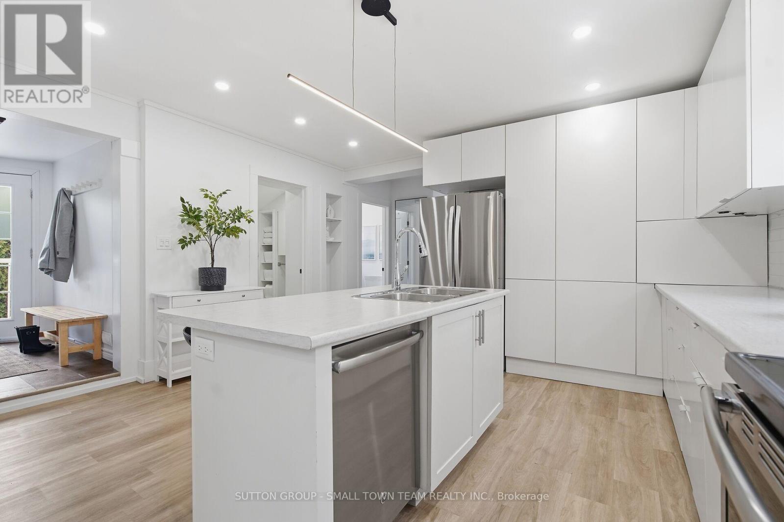 83 John Street W, South Huron, Ontario  N0M 1S1 - Photo 10 - X12948288