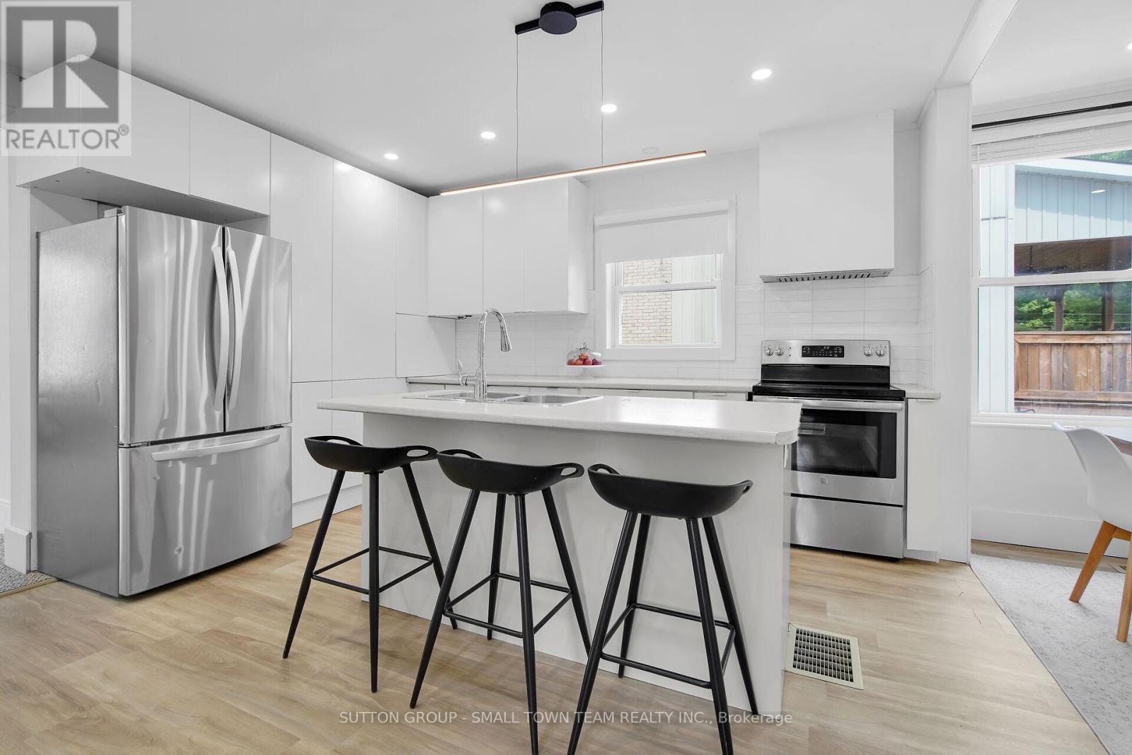 83 John Street W, South Huron, Ontario  N0M 1S1 - Photo 7 - X12948288