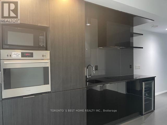 4412 - 70 Temperance Street, Toronto, Ontario  M5H 4E8 - Photo 6 - C12948266