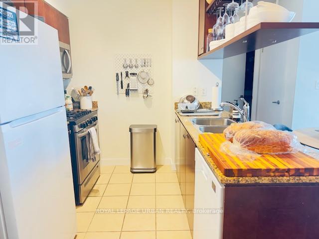 2606 - 5 Mariner Terrace, Toronto, Ontario  M5V 3V6 - Photo 7 - C12948300