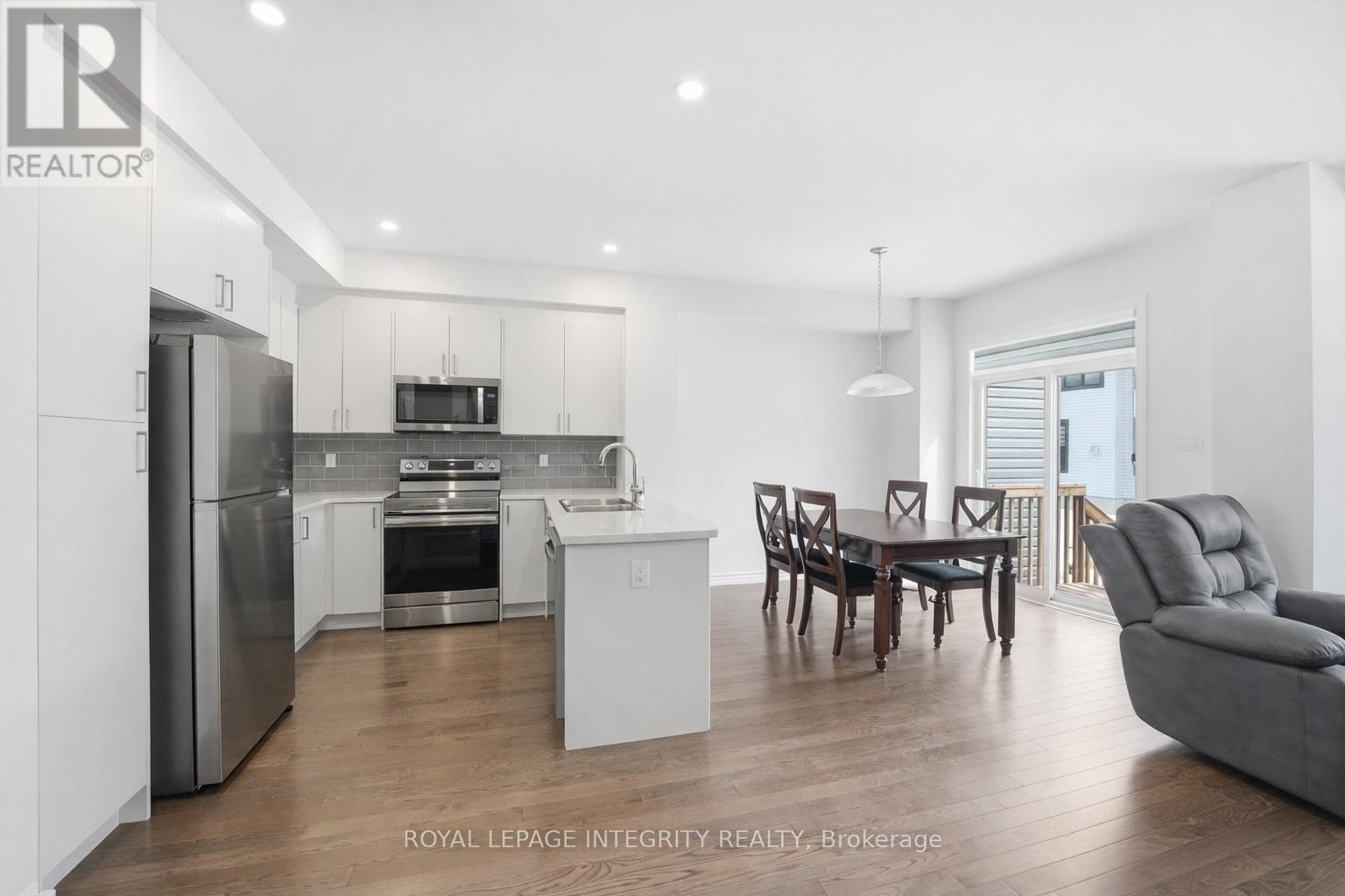 36 Jargeau Road, Ottawa, Ontario  K1W 0S7 - Photo 5 - X12948284