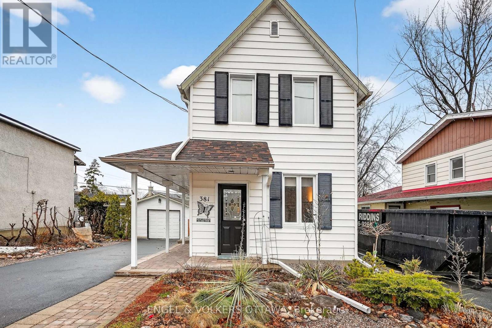 381 MONTFORT STREET, Ottawa, Ontario