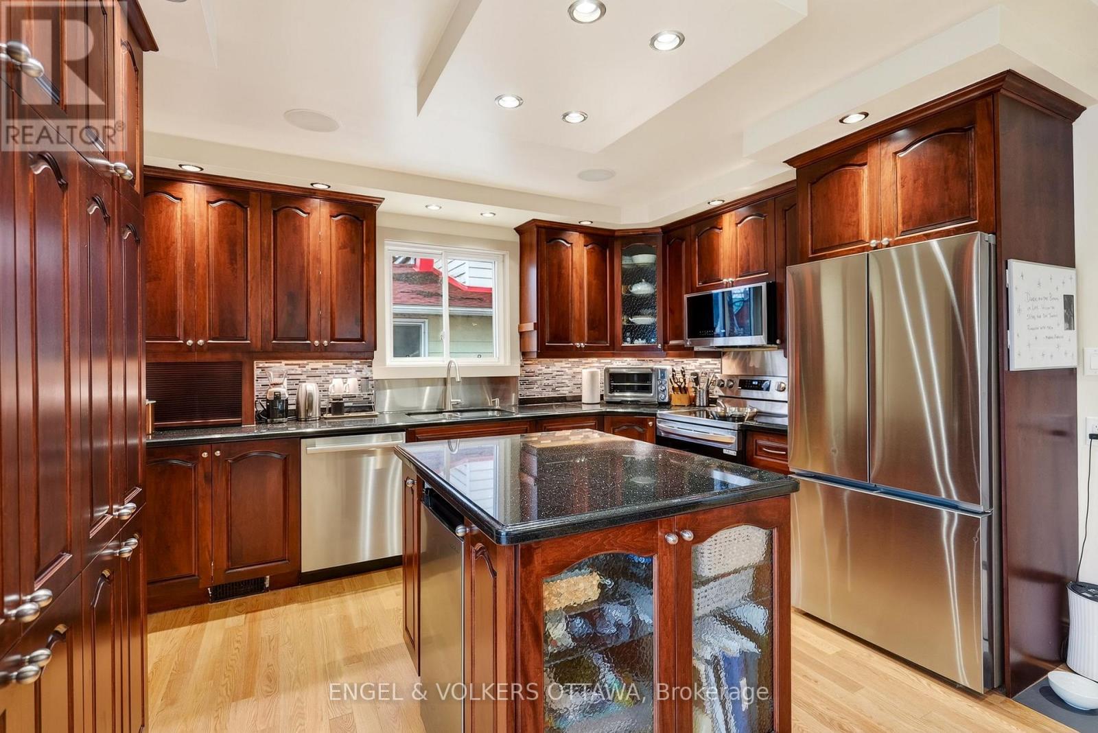 381 Montfort Street, Ottawa, Ontario  K1L 5M9 - Photo 14 - X12948338