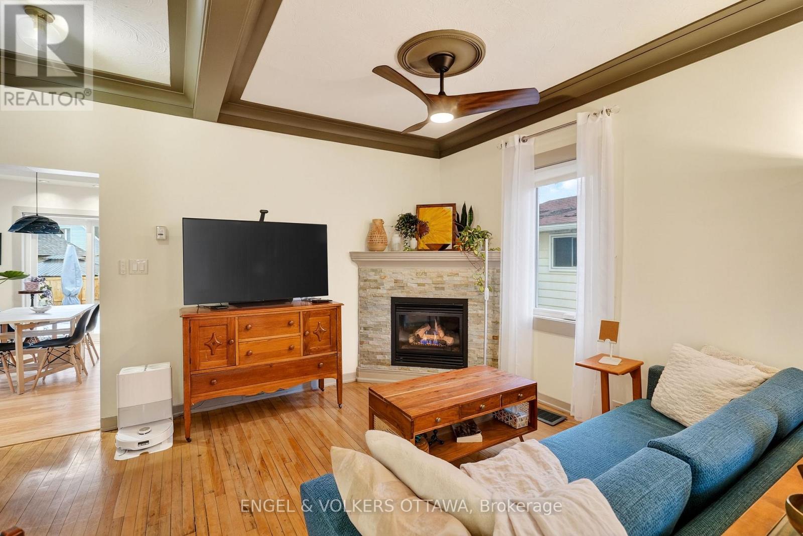 381 Montfort Street, Ottawa, Ontario  K1L 5M9 - Photo 7 - X12948338