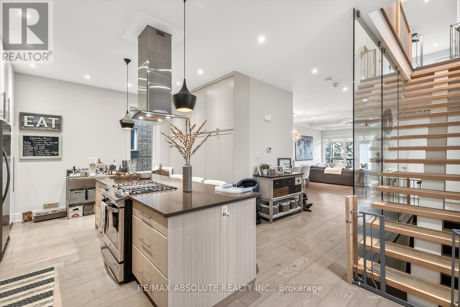 246 Westhaven Crescent, Ottawa, Ontario  K1Z 7G3 - Photo 12 - X12948344