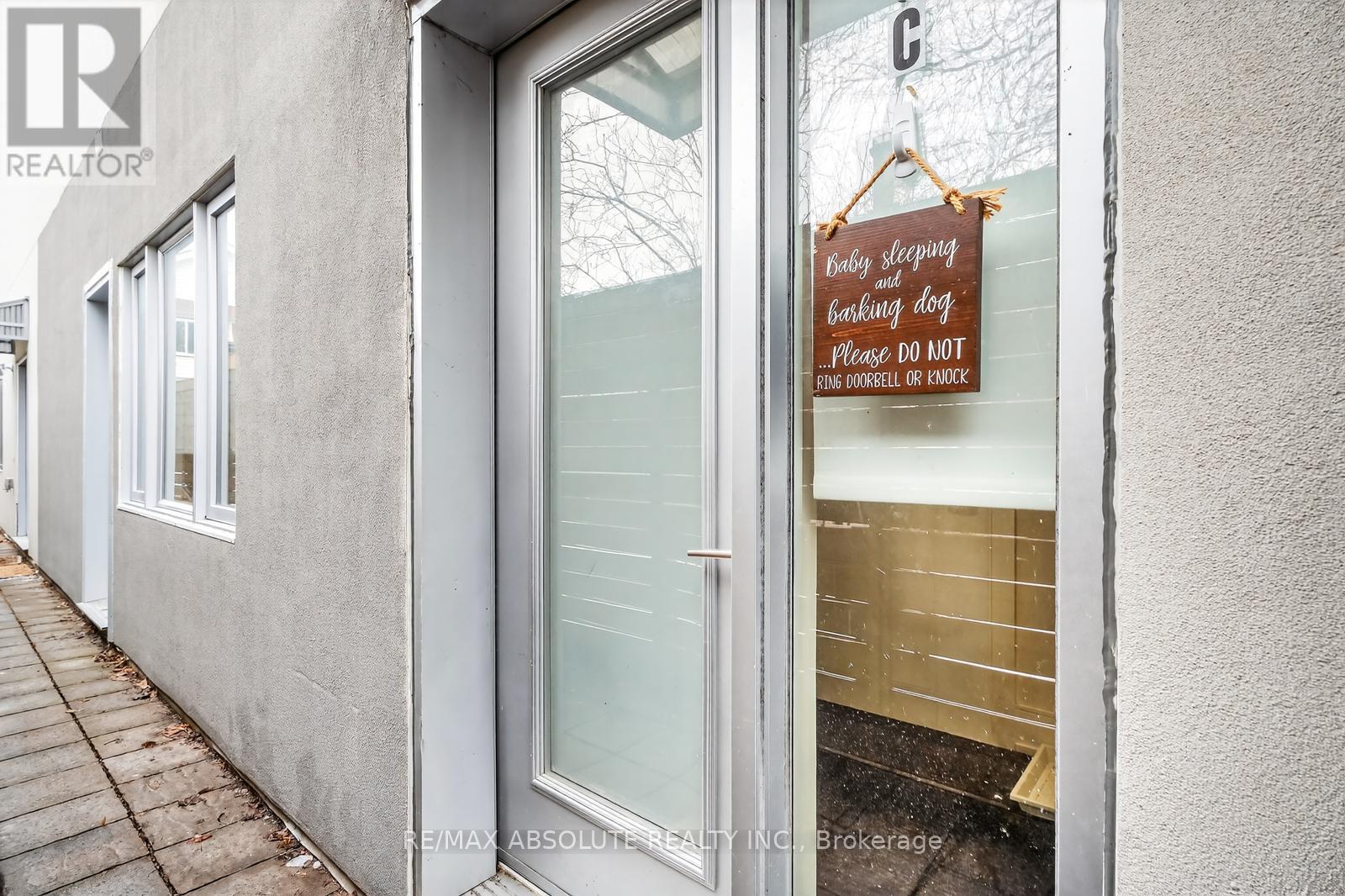 246 Westhaven Crescent, Ottawa, Ontario  K1Z 7G3 - Photo 4 - X12948344