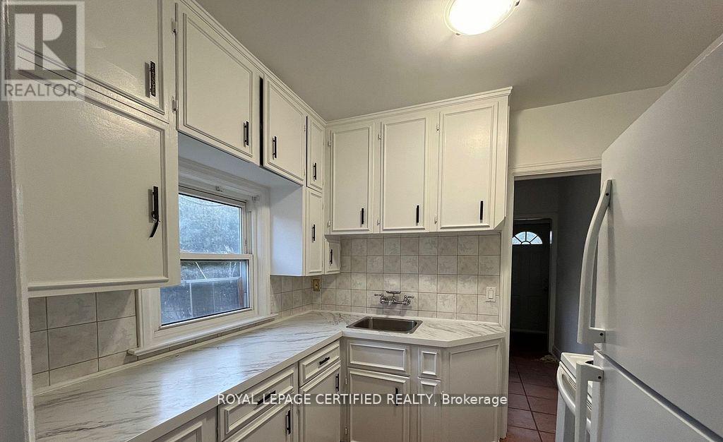 Upper - 80 Vanbrugh Avenue, Toronto, Ontario  M1N 3T3 - Photo 2 - E12948274