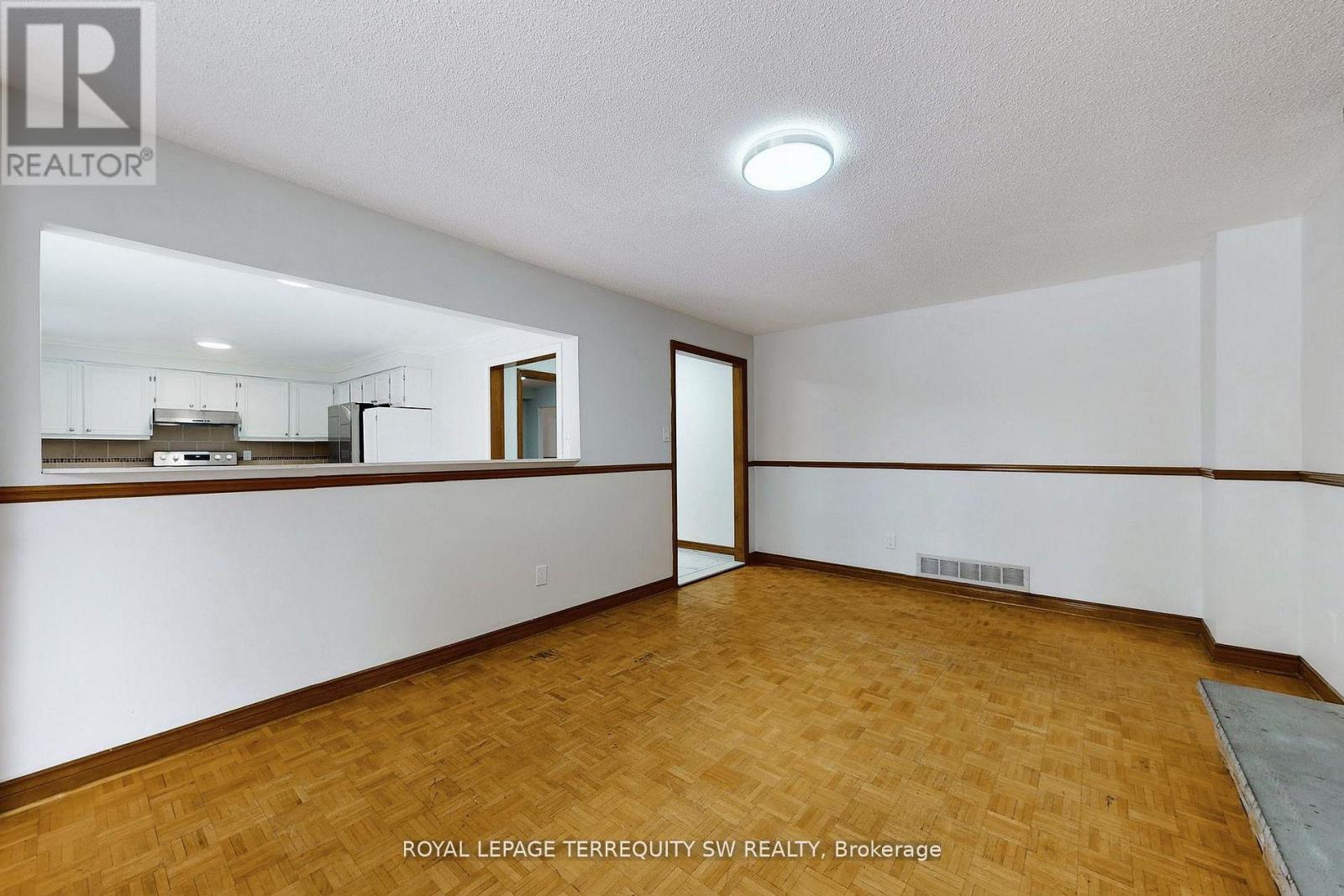 327a Beechgrove Drive, Toronto, Ontario  M1E 4A2 - Photo 7 - E12948332