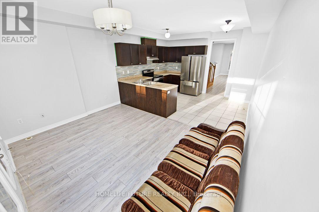 282 Delray Drive, Markham, Ontario  L3P 3J3 - Photo 11 - N12948348