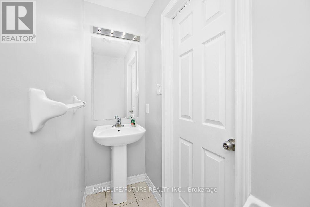 282 Delray Drive, Markham, Ontario  L3P 3J3 - Photo 12 - N12948348