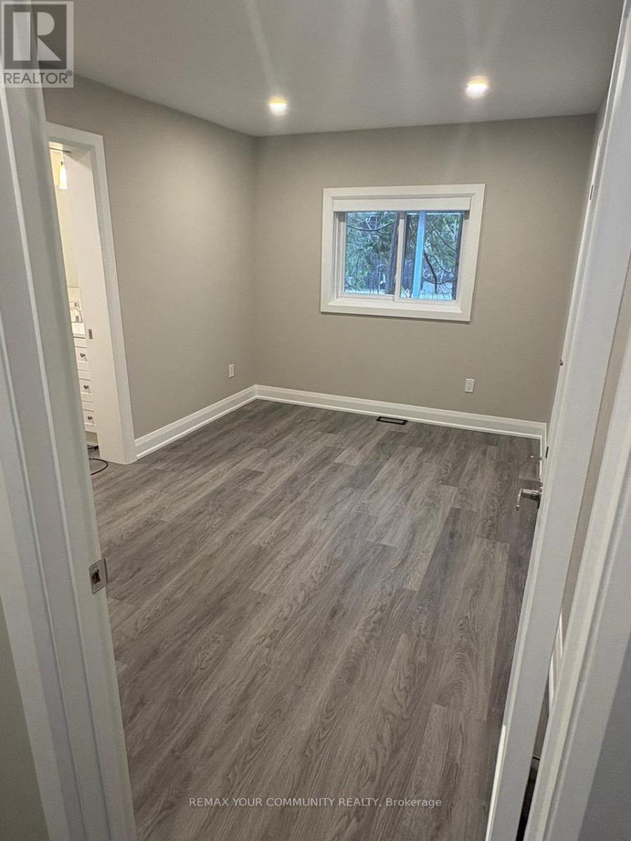 3958 Grove Place, Innisfil, Ontario  L9S 2S7 - Photo 8 - N12948350