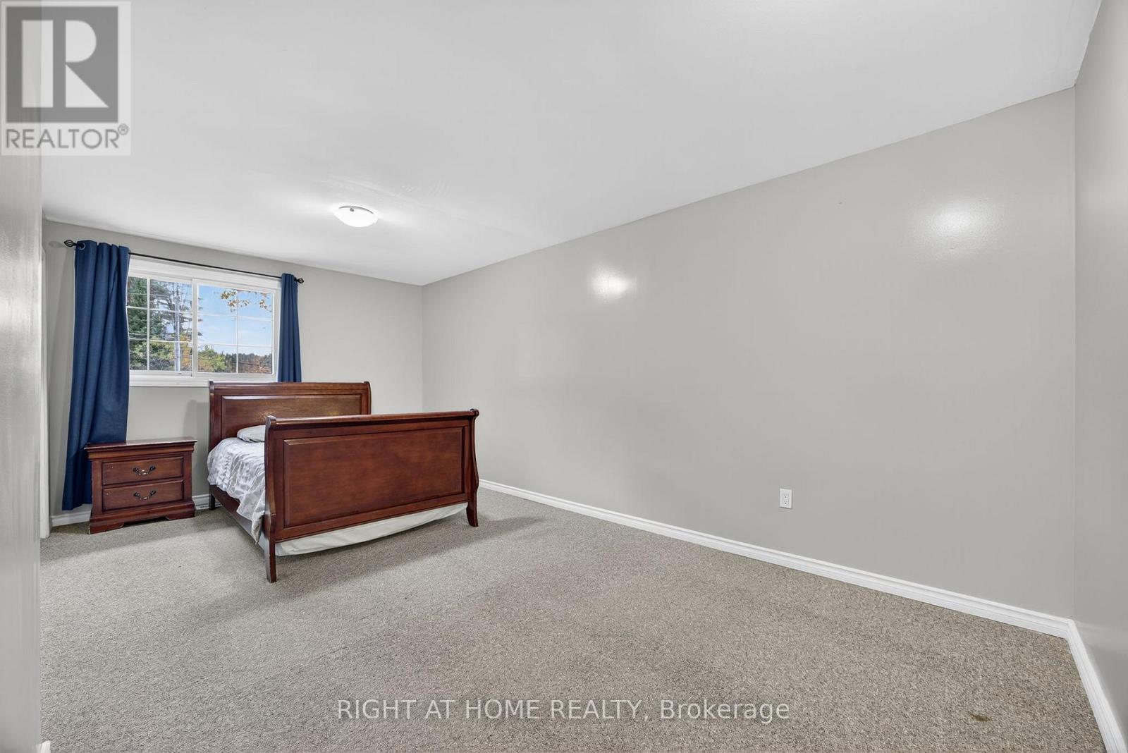 207 Scarlett Line, Oro-Medonte, Ontario  L0L 1V0 - Photo 14 - S12948330