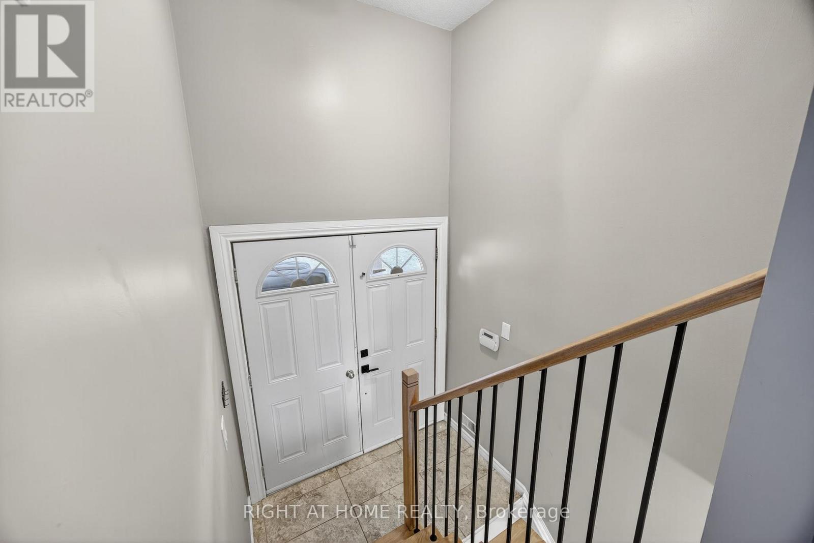 207 Scarlett Line, Oro-Medonte, Ontario  L0L 1V0 - Photo 5 - S12948330