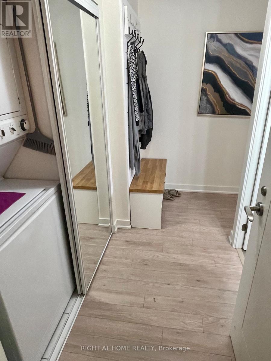 1117 - 800 Lawrence Avenue W, Toronto, Ontario  M6A 0B1 - Photo 3 - W12948264