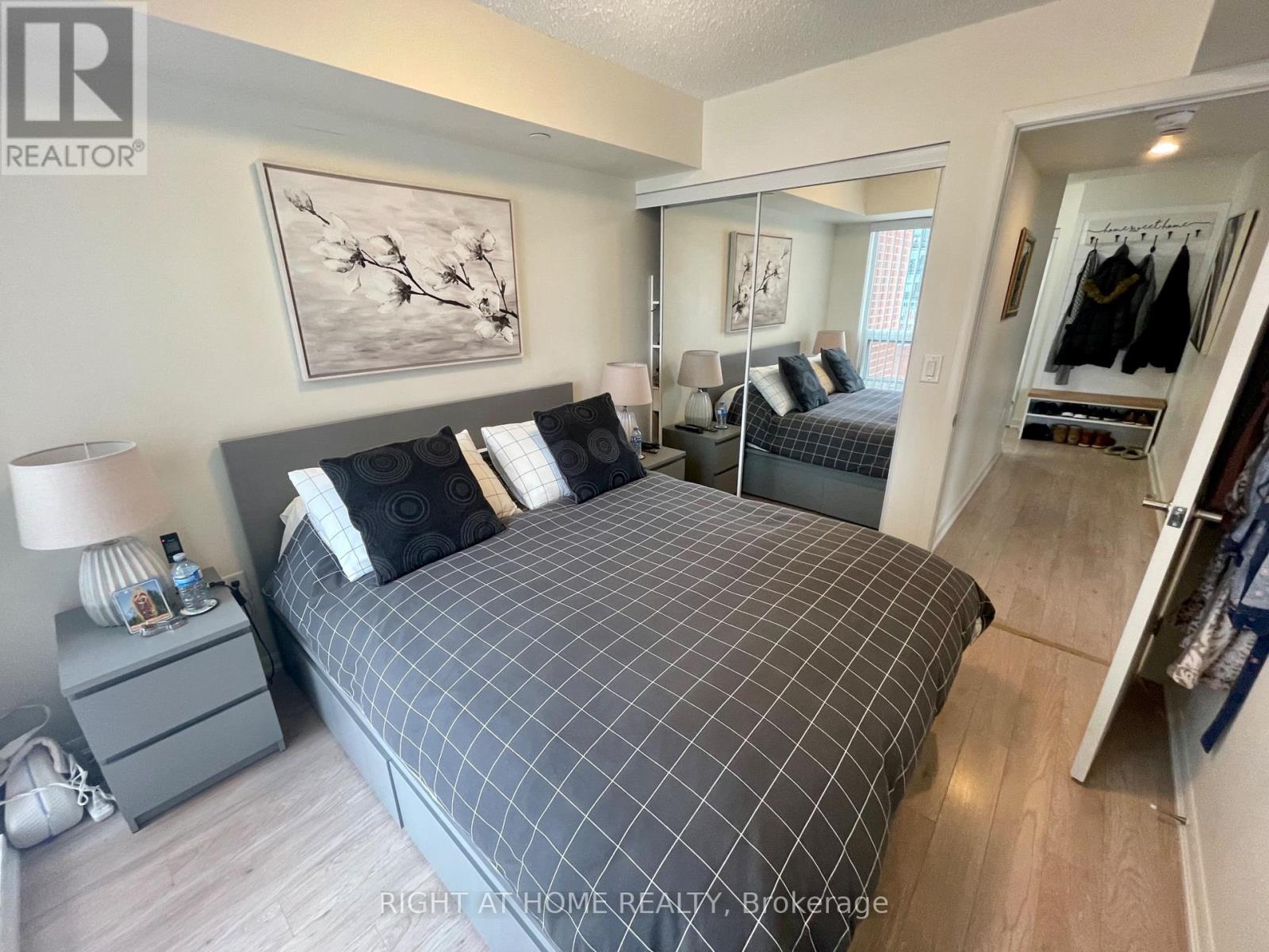 1117 - 800 Lawrence Avenue W, Toronto, Ontario  M6A 0B1 - Photo 5 - W12948264