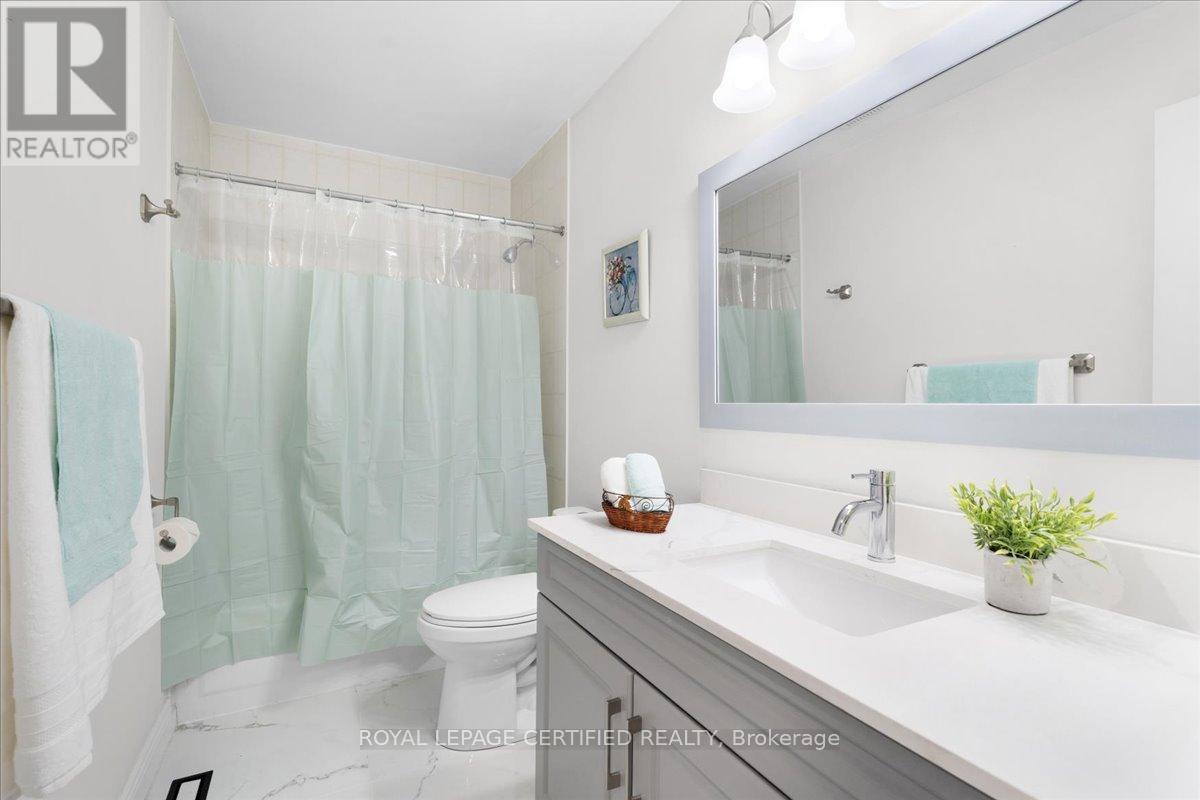 121 Genesee Drive, Oakville, Ontario  L6H 5Z3 - Photo 21 - W12948276