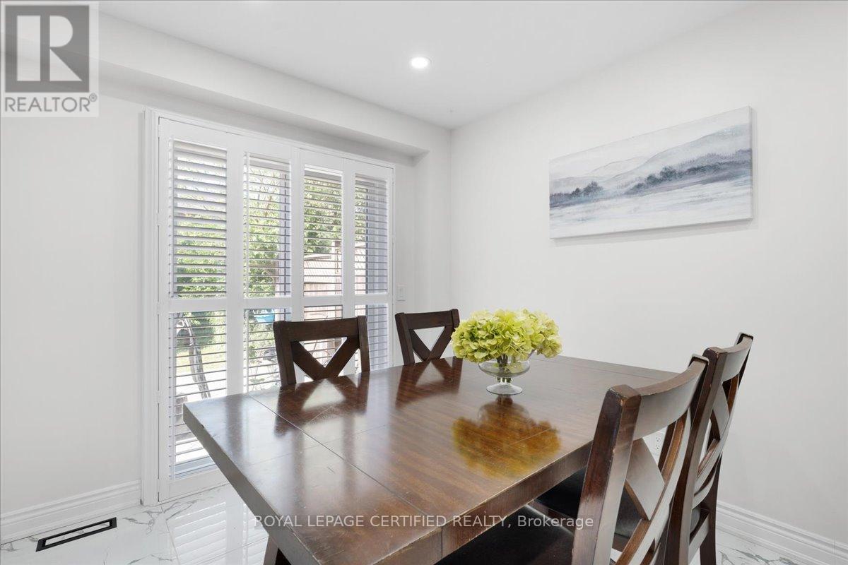 121 Genesee Drive, Oakville, Ontario  L6H 5Z3 - Photo 8 - W12948276