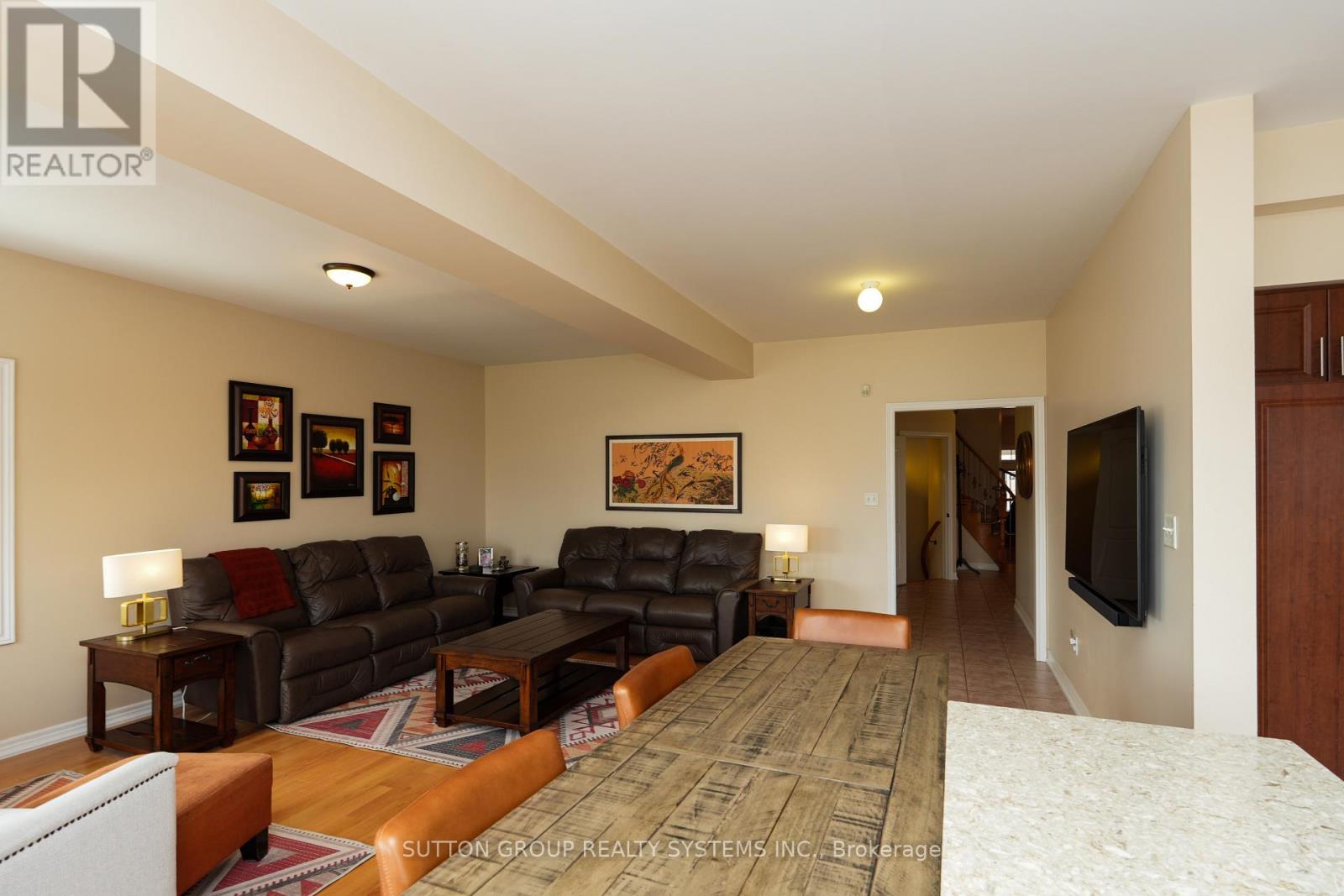 1382 Avon Drive, Mississauga, Ontario  L5N 7Z3 - Photo 10 - W12948292