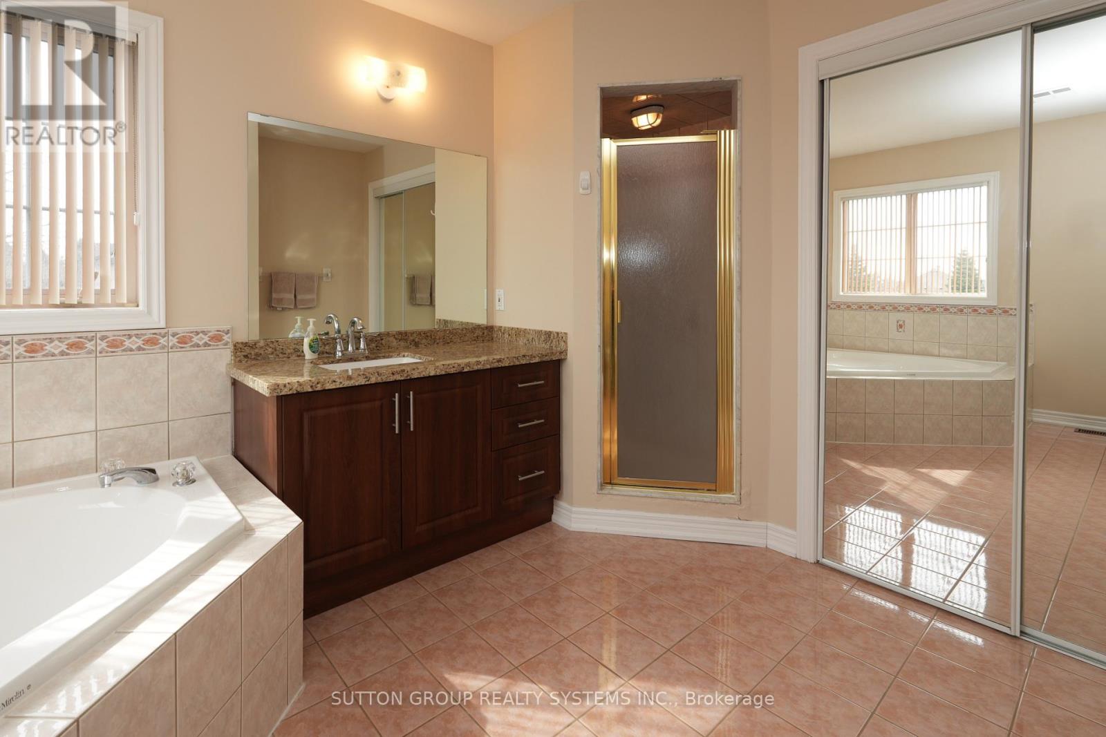 1382 Avon Drive, Mississauga, Ontario  L5N 7Z3 - Photo 23 - W12948292