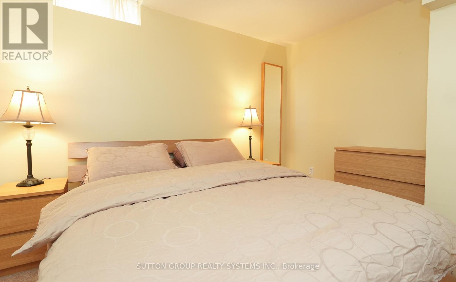 1382 Avon Drive, Mississauga, Ontario  L5N 7Z3 - Photo 37 - W12948292