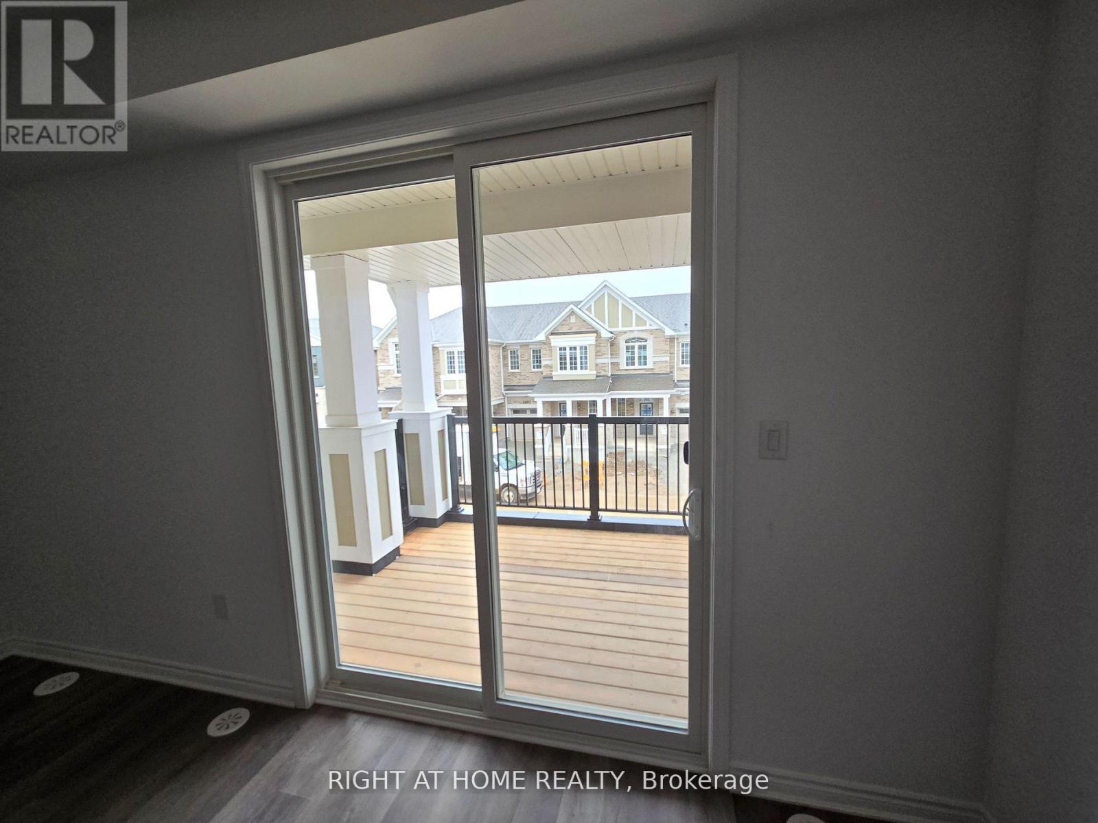 1687 Dance Court, Milton, Ontario  L9E 2A3 - Photo 10 - W12948320