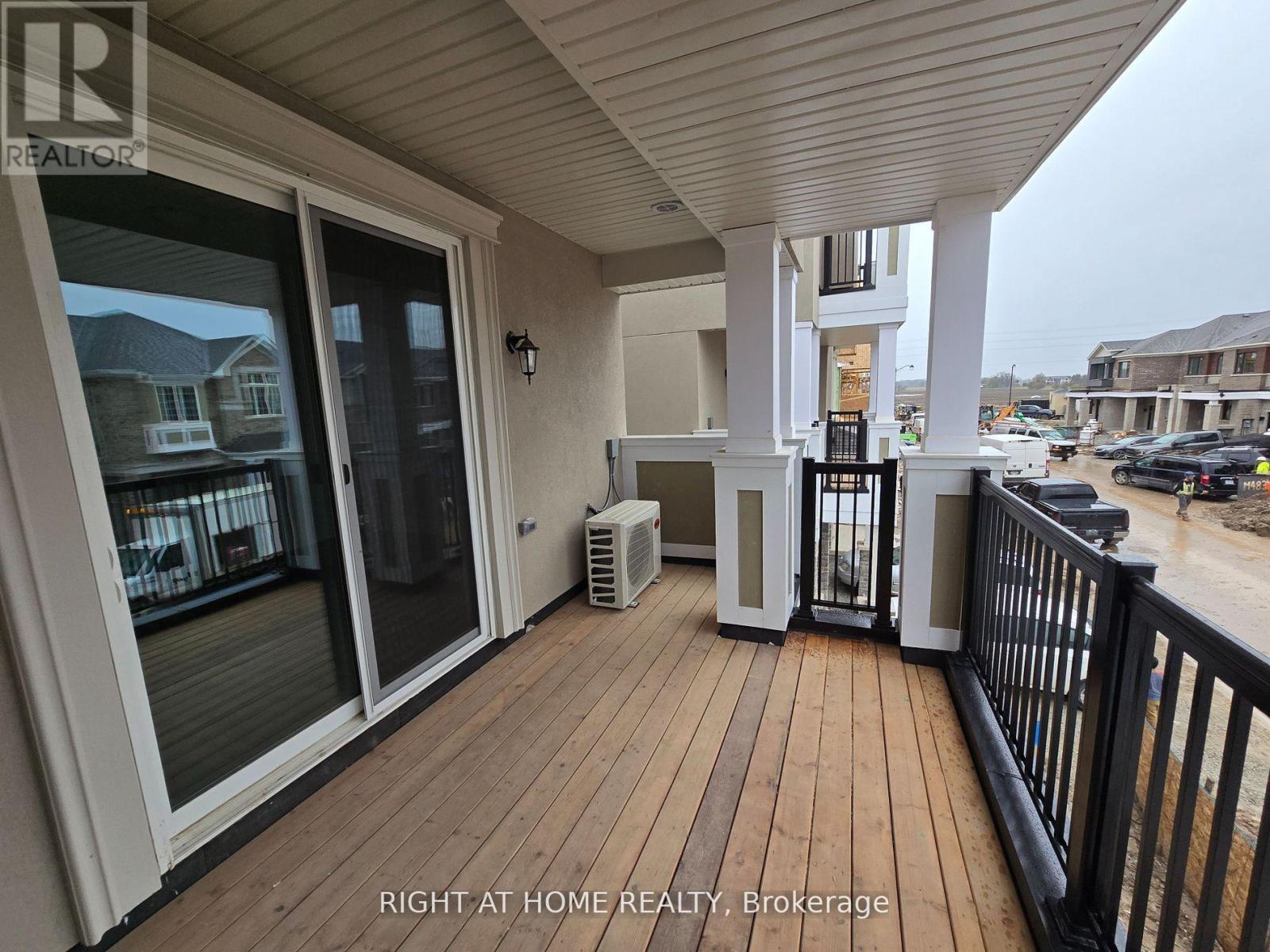 1687 Dance Court, Milton, Ontario  L9E 2A3 - Photo 15 - W12948320