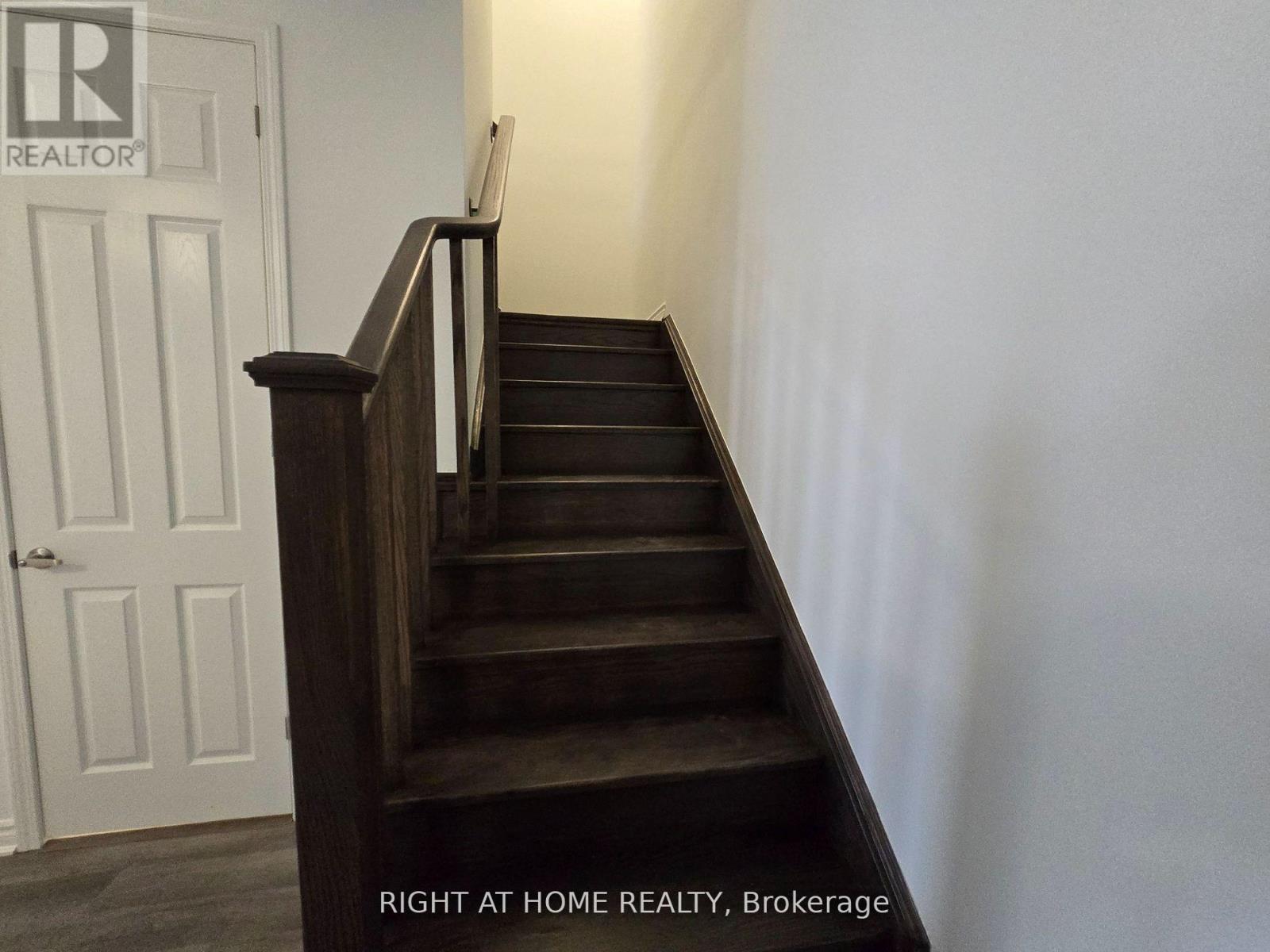 1687 Dance Court, Milton, Ontario  L9E 2A3 - Photo 22 - W12948320