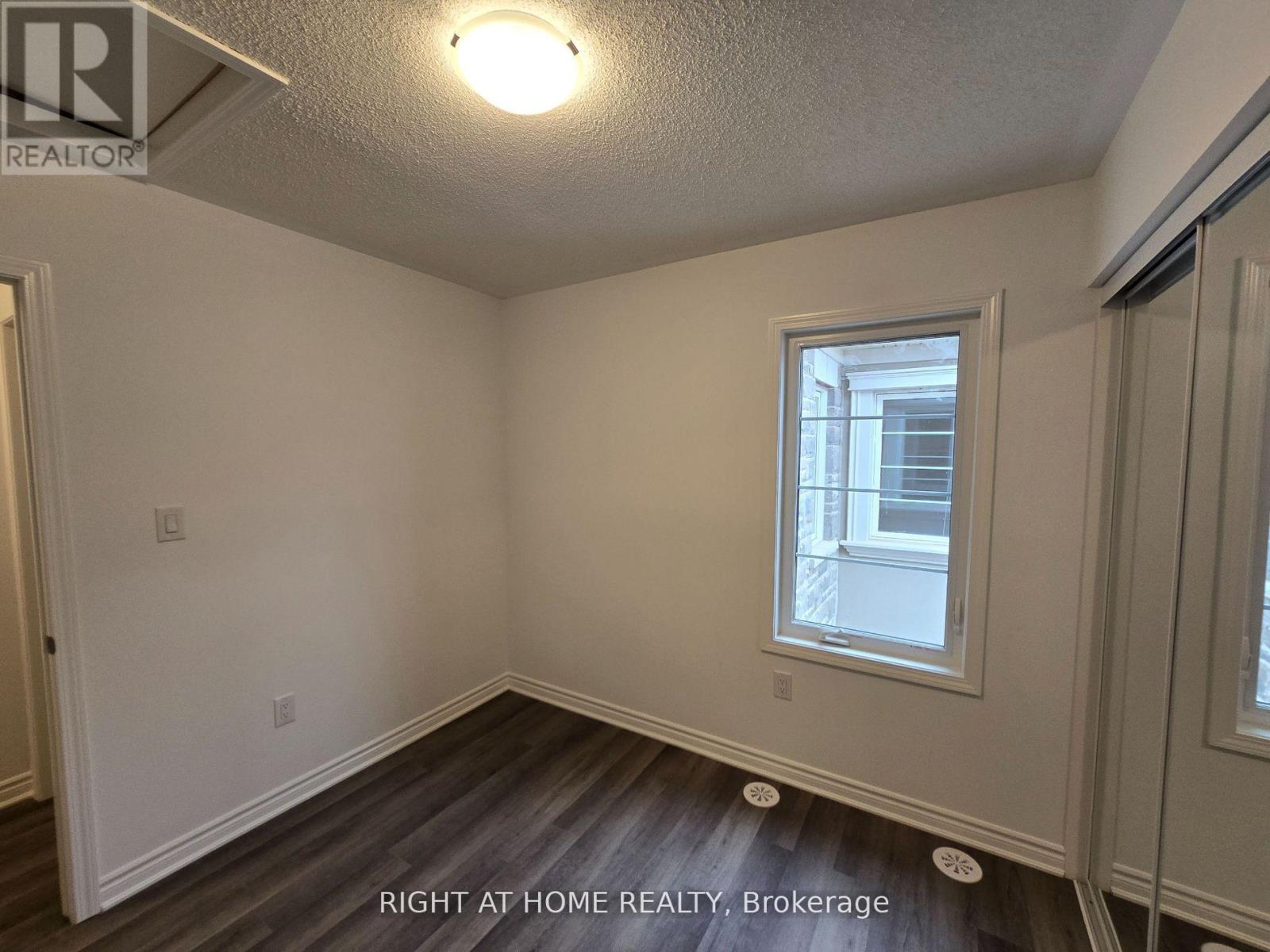 1687 Dance Court, Milton, Ontario  L9E 2A3 - Photo 24 - W12948320