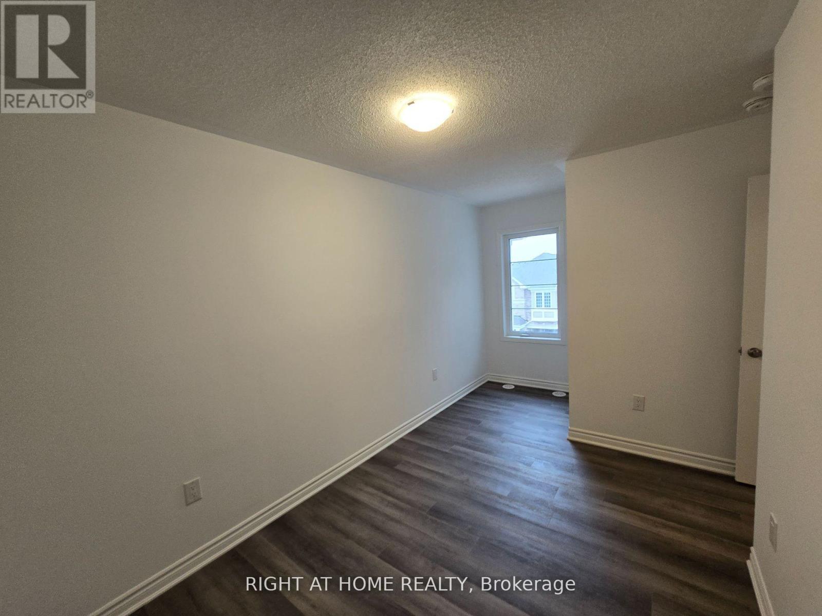 1687 Dance Court, Milton, Ontario  L9E 2A3 - Photo 27 - W12948320