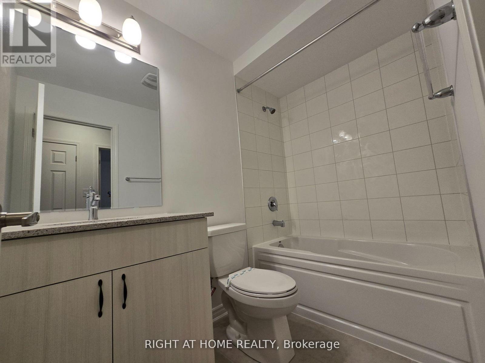 1687 Dance Court, Milton, Ontario  L9E 2A3 - Photo 28 - W12948320