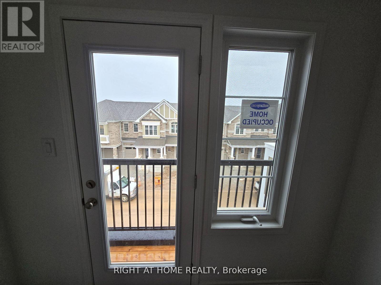 1687 Dance Court, Milton, Ontario  L9E 2A3 - Photo 32 - W12948320