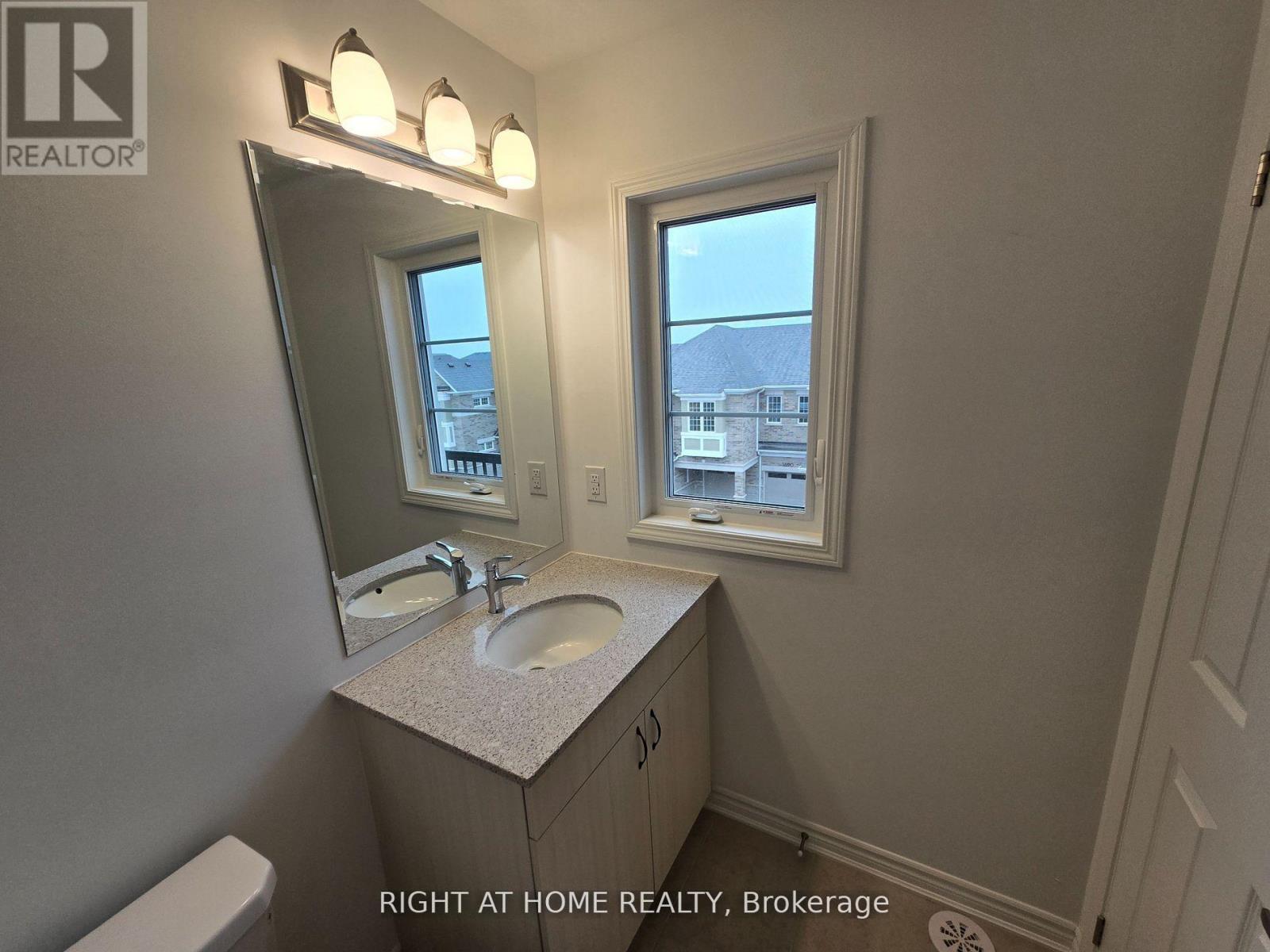 1687 Dance Court, Milton, Ontario  L9E 2A3 - Photo 33 - W12948320