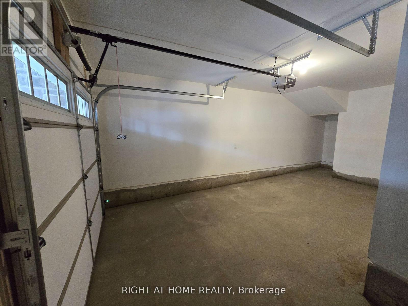 1687 Dance Court, Milton, Ontario  L9E 2A3 - Photo 36 - W12948320