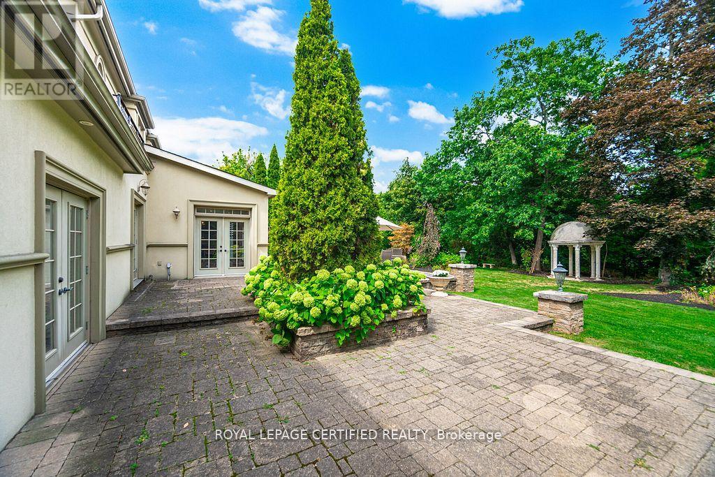 2197 Courrier Lane, Mississauga, Ontario  L5C 1V1 - Photo 44 - W12948364