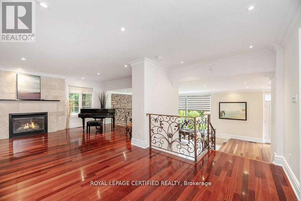 2197 Courrier Lane, Mississauga, Ontario  L5C 1V1 - Photo 9 - W12948364