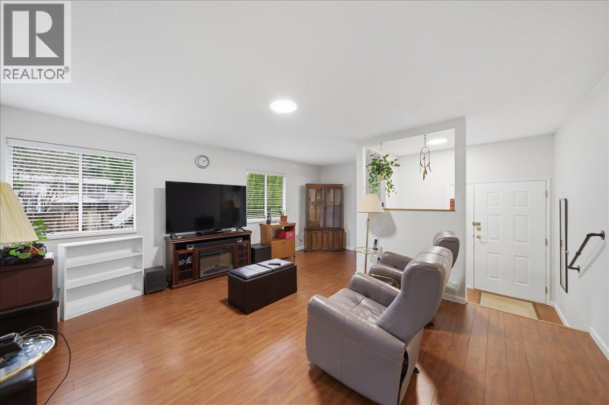 11735 Steeves Street, Maple Ridge, British Columbia  V2X 4X7 - Photo 4 - R3101812