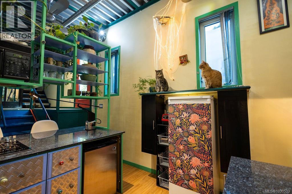 3112 Steele St, Victoria, British Columbia  V8Z 3N8 - Photo 2 - 1030533