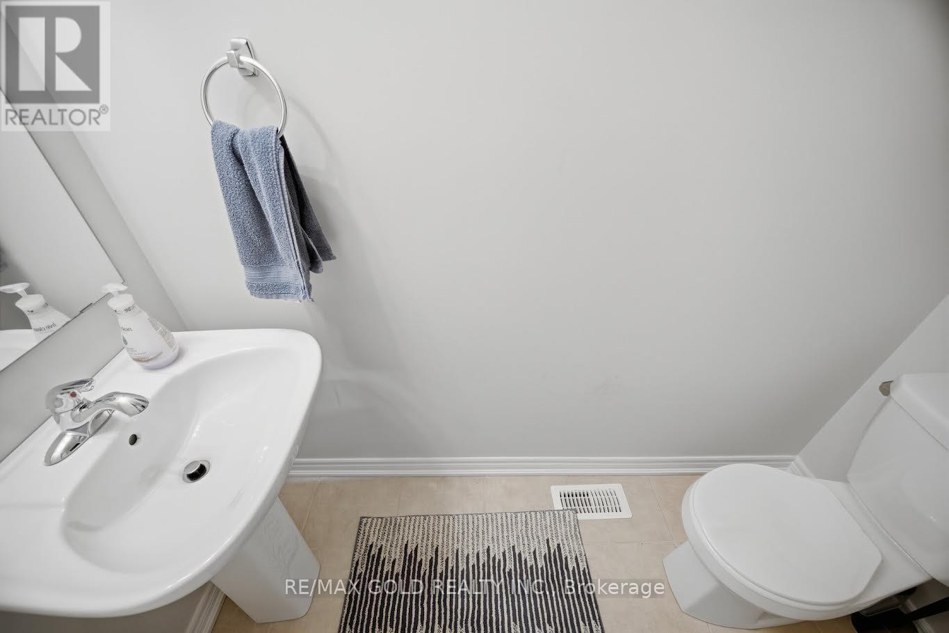 30 Mia Drive, Hamilton, Ontario  L9B 0K1 - Photo 16 - X12948296