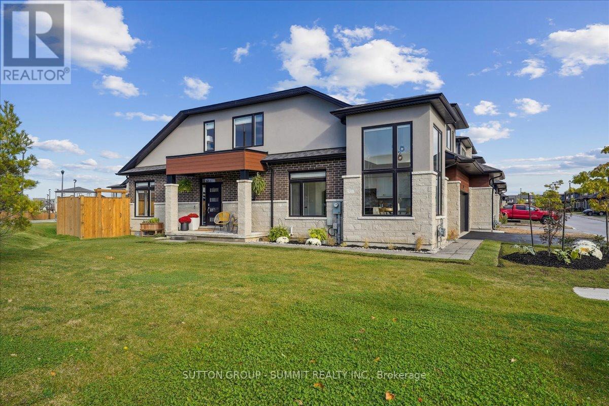 52 Welch Lane, Hamilton, Ontario  L9C 0G1 - Photo 2 - X12948334