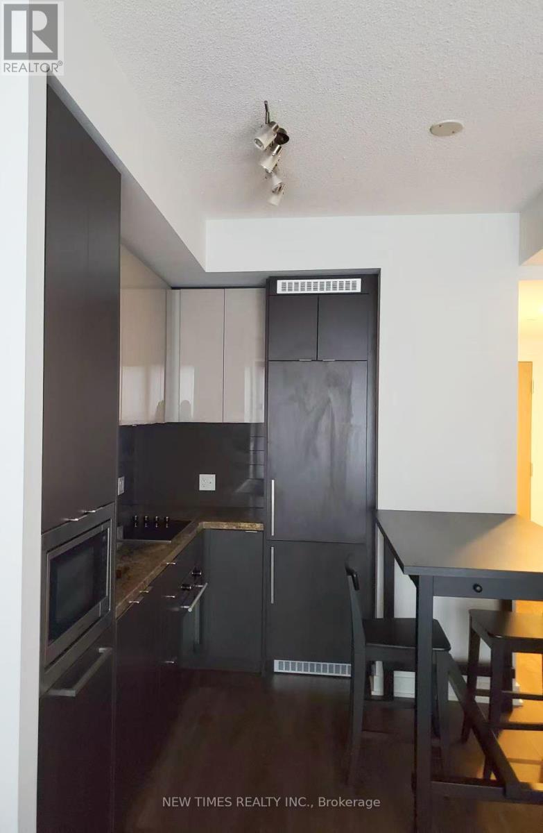 3103 - 125 Blue Jays Way, Toronto, Ontario  M5V 0N5 - Photo 2 - C12942138