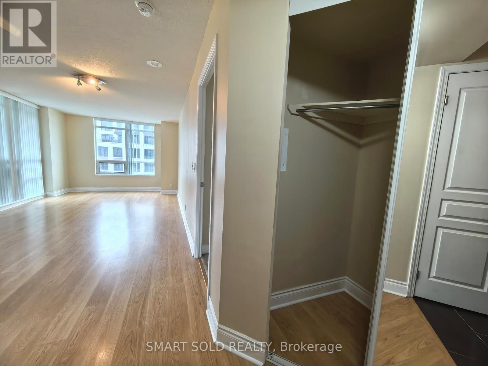 702 - 75 South Town Centre Boulevard, Markham, Ontario  L6G 0B3 - Photo 3 - N12948322