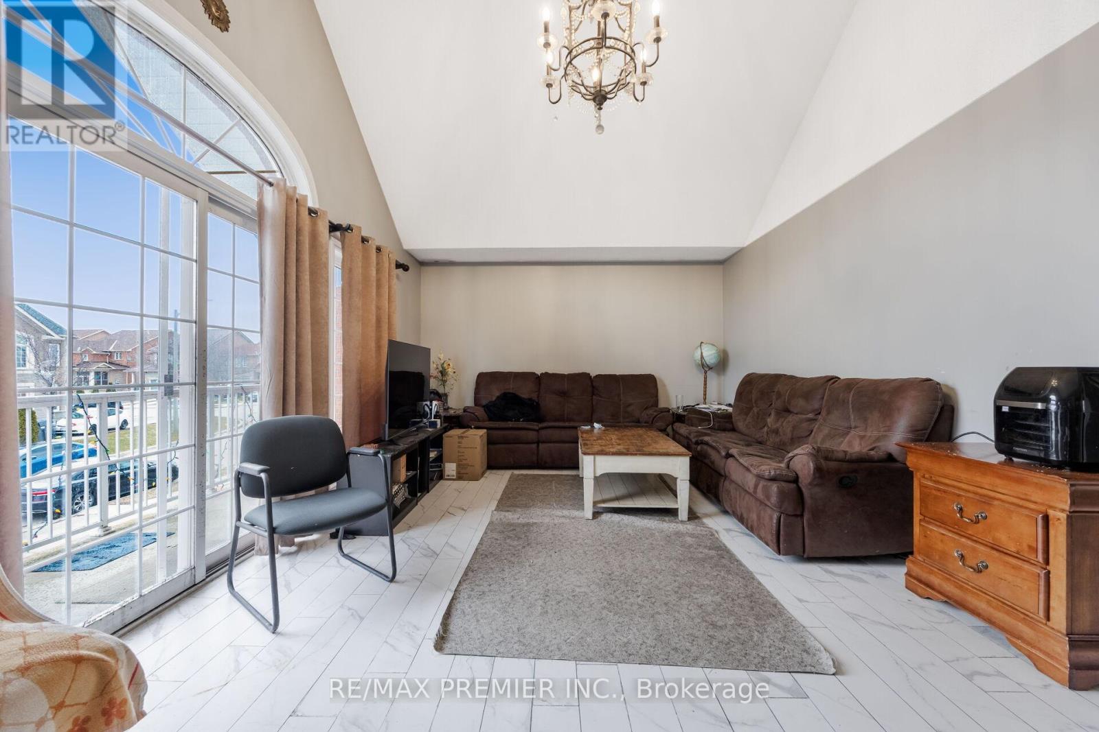 43 Wildsky Road, Brampton, Ontario  L6Y 5P9 - Photo 11 - W12932780