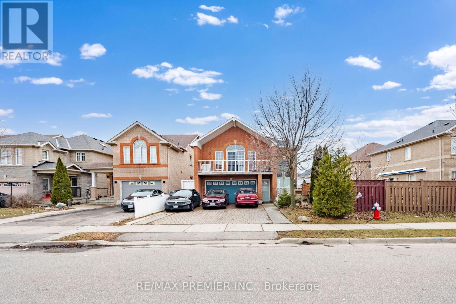 43 Wildsky Road, Brampton, Ontario  L6Y 5P9 - Photo 2 - W12932780