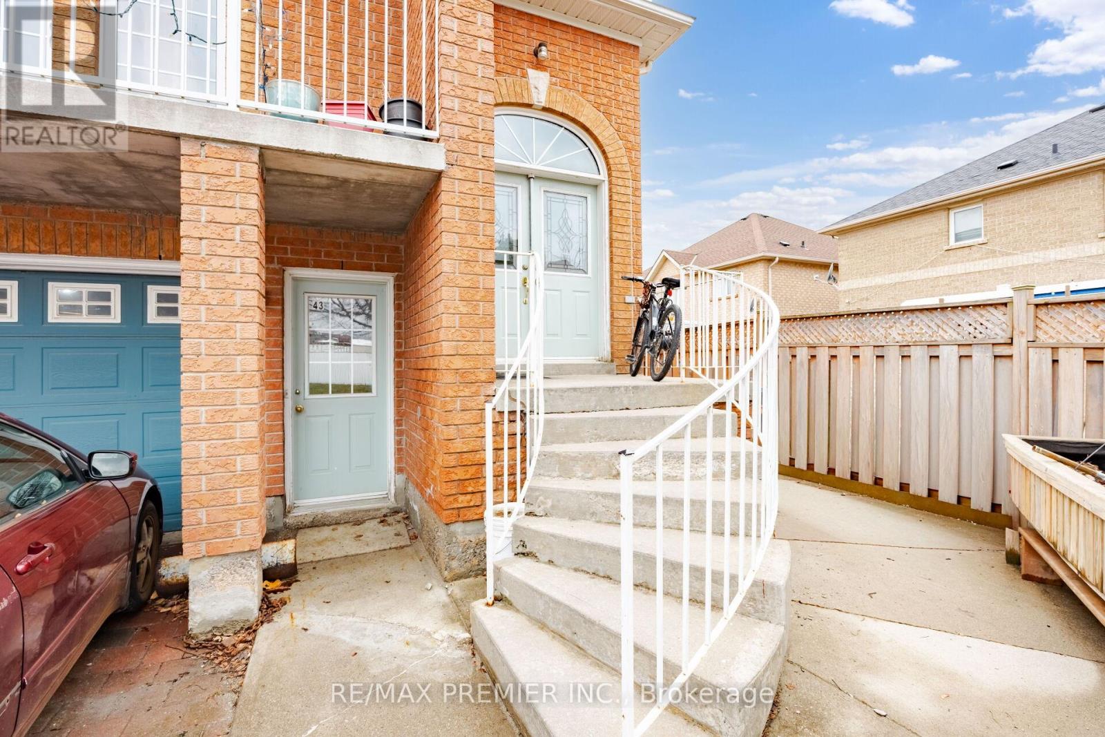 43 Wildsky Road, Brampton, Ontario  L6Y 5P9 - Photo 6 - W12932780